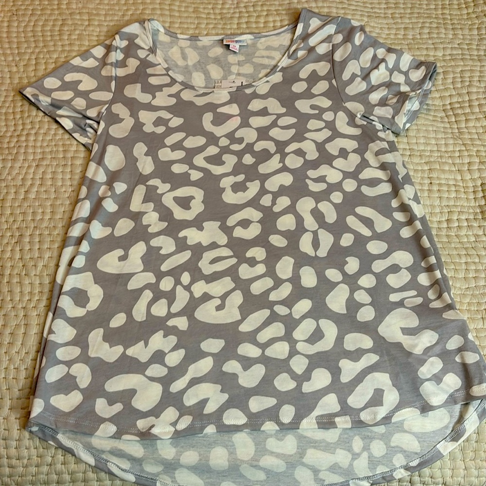 LuLaRoe Cheetah Print Classic Tee